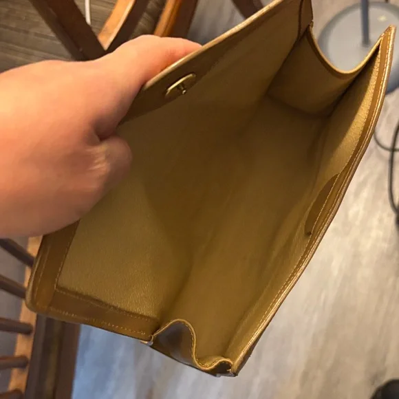 Gucci Beige Clutch with Red and Green Stripes gold tone hardware - Picture 4 of 7